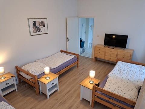 Living room, Photo of the whole room, Bedroom