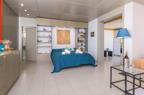 Spring, Day, Photo of the whole room, Bedroom, On site