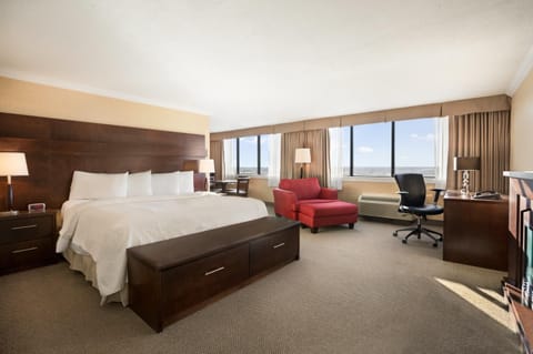 Bed, Seating area, Dining area, Bedroom