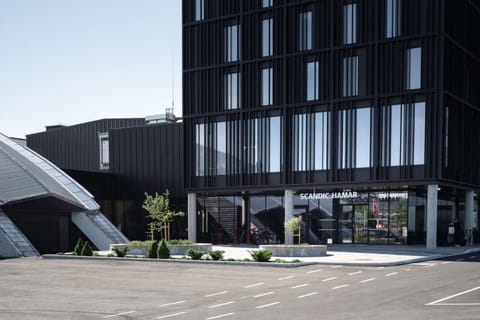 Property building, Facade/entrance, On site