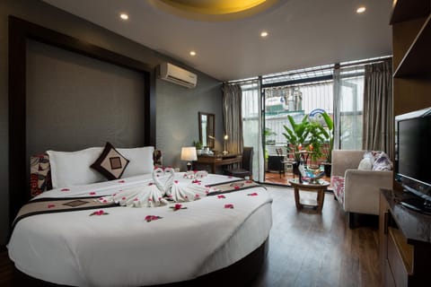 Balcony/Terrace, Photo of the whole room, Seating area, Bedroom