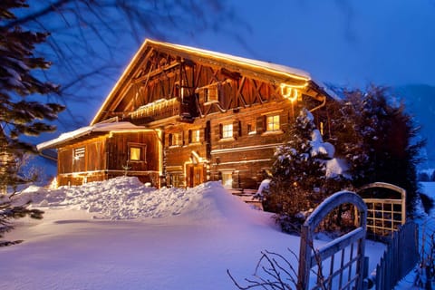 Facade/entrance, Winter