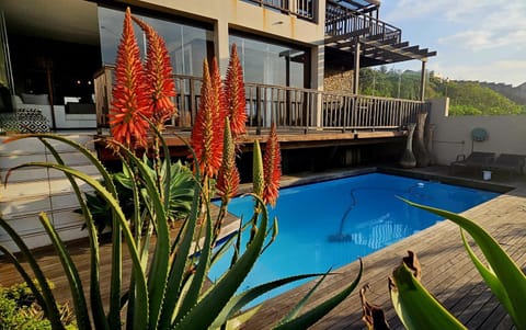 Property building, Patio, BBQ facilities, sunbed