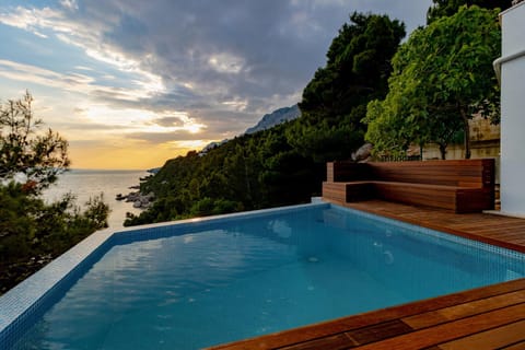 Nearby landmark, Natural landscape, Mountain view, Pool view, Sea view, Swimming pool