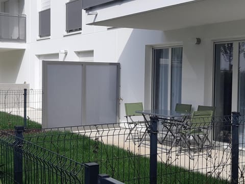 Patio, Garden