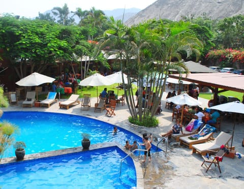 Spring, Day, People, Garden, Garden view, Pool view, Swimming pool, sunbed