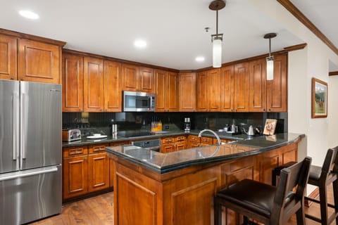 The Ritz-Carlton Club, Two-Bedroom WR Residence 2410, Ski-in & Ski-out Resort in Aspen Highlands House in Aspen