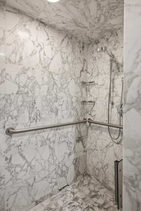 The Ritz-Carlton Club, 3 Bedroom Penthouse 4302, Ski-in & Ski-out Resort in Aspen Highlands House in Aspen