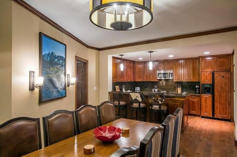 The Ritz-Carlton Club 3 Bedroom Residence 8209, Ski-in & Ski-out Resort in Aspen Highlands House in Aspen