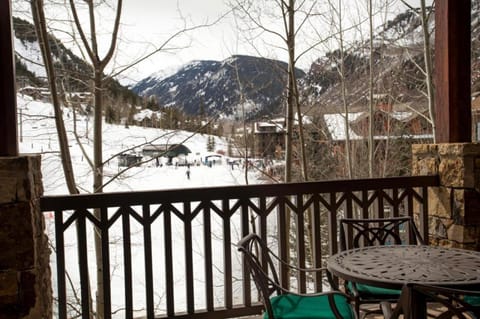 The Ritz-Carlton Club, 3 Bedroom Residence 8211, Ski-in & Ski-out Resort in Aspen Highlands House in Aspen