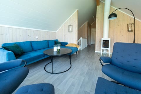 Living room, Seating area, fireplace