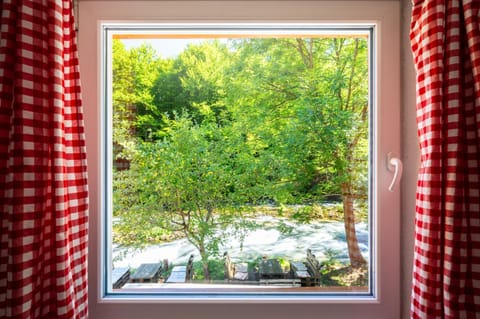 Domacinstvo na kraju svijeta Country House in Federation of Bosnia and Herzegovina