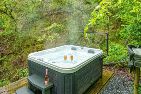 Natural landscape, Hot Tub