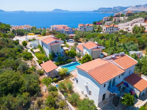 Property building, Nearby landmark, Day, Natural landscape, Bird's eye view, Garden, City view, Pool view, Sea view, Swimming pool