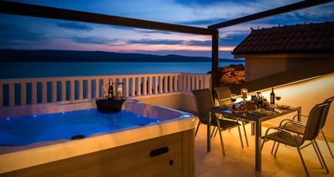 Massage, Balcony/Terrace, Sea view