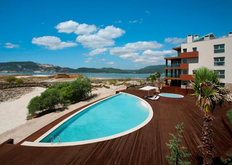 Area and facilities, Swimming pool, Swimming pool
