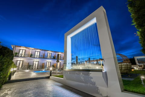 Property building, Swimming pool