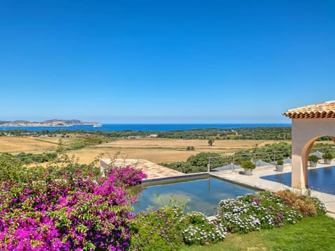 Nearby landmark, Sea view