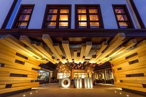 Facade/entrance