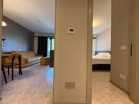 Living room, Photo of the whole room, Seating area