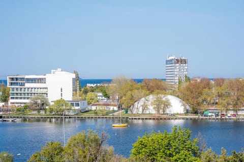 Nearby landmark, Neighbourhood, Lake view