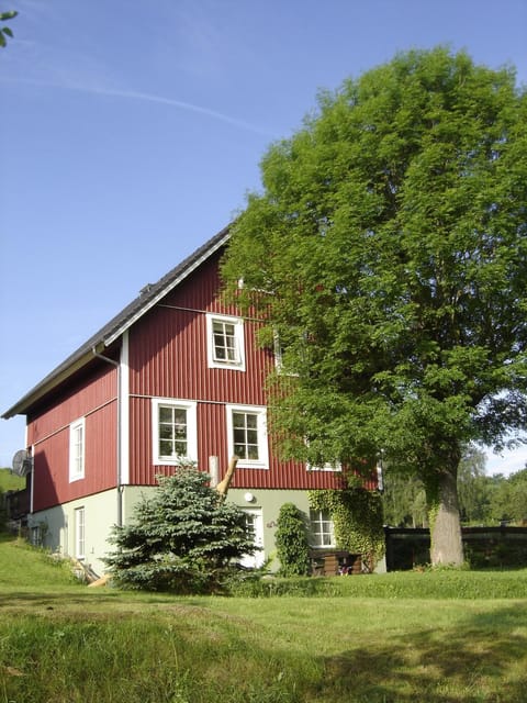 Property building, Garden