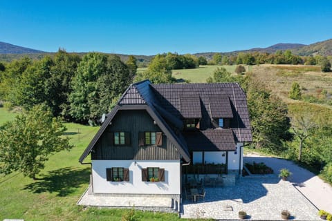 Property building, Spring, Day, Natural landscape, Garden