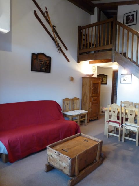 TV and multimedia, Living room, Dining area