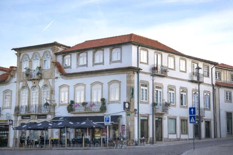 Property building, Neighbourhood