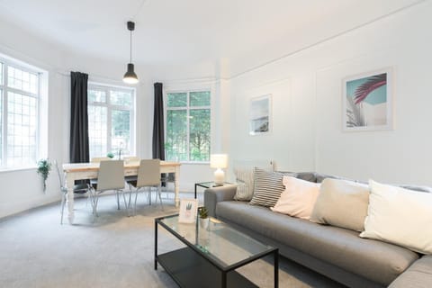 East Cliff Manor Apartment in Bournemouth