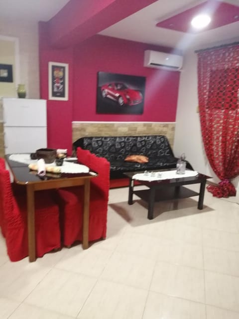 Living room, Seating area, Dining area, air conditioner