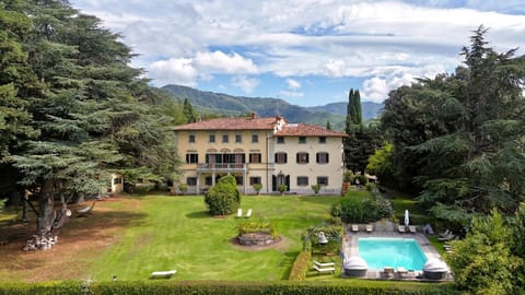 Property building, Garden, Mountain view, Swimming pool