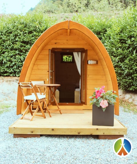 Facade/entrance, Garden, Balcony/Terrace