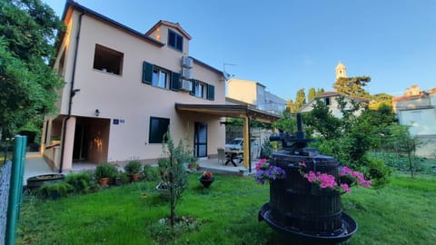 Apartments Basic Apartment in Šibenik-Knin County, Croatia