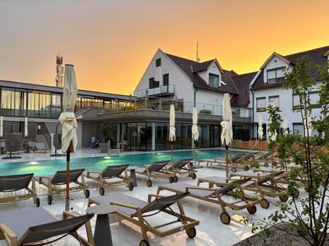 Property building, Garden, Garden view, Swimming pool