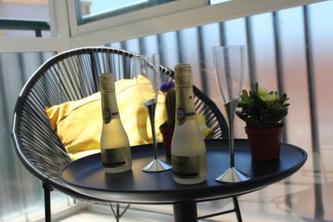Balcony/Terrace, Drinks