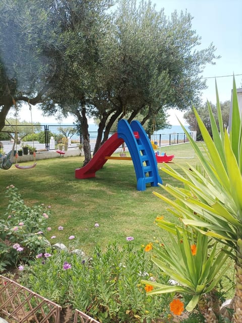 Beachfront Eva's House House in Decentralized Administration of Macedonia and Thrace