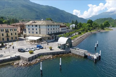 Facade/entrance, Bird's eye view, Fishing, Horse-riding, Table tennis, Beach, Tennis court, Windsurfing, Canoeing, Hiking, Cycling, Diving, Lake view, Mountain view, Sports