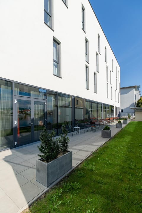 Property building, Balcony/Terrace