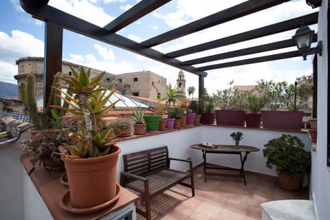 Patio, View (from property/room), Balcony/Terrace