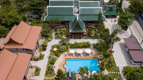 Swimming pool