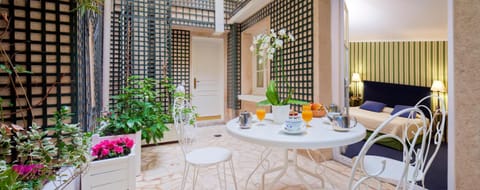 Patio, Balcony/Terrace, Photo of the whole room