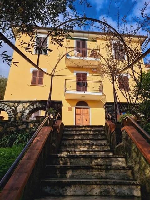 Relax Vicino Al Centro Apartment in Lerici