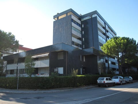 Property building, Garden view