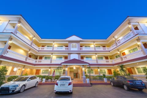 Property building, Facade/entrance