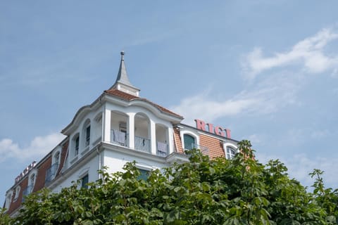 Property building, Lake view