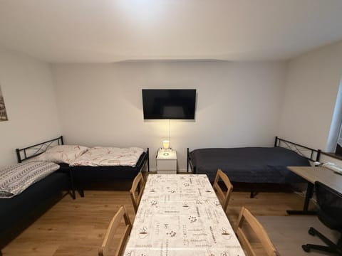 Communal lounge/ TV room, Living room, Bedroom