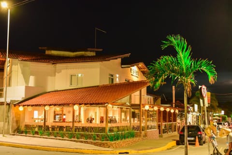Property building, Restaurant/places to eat
