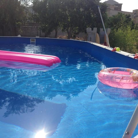 Swimming pool, Swimming pool