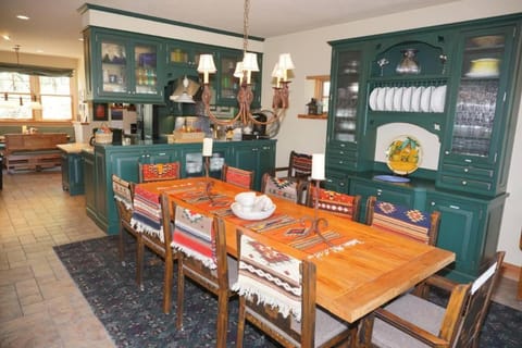 24 Little Ln (203048-9004) Home House in Snowmass Village